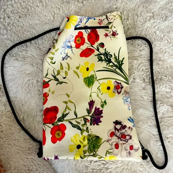 triangl swimwear | Bags | Triangl Drawstring Beach Bag  display picture 2